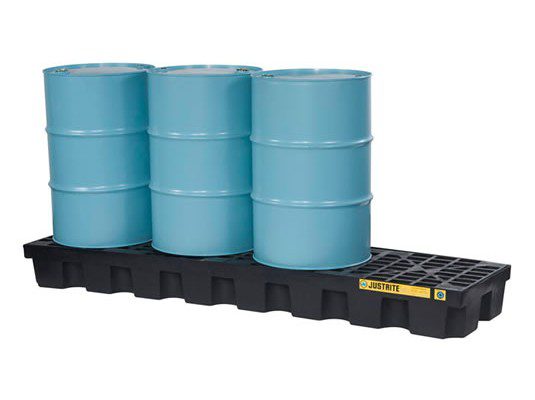 Pallets antiderrames Justrite EcoPolyBlend para 4 tambores en línea - Color negro - 2464 x 635 x 229 mm