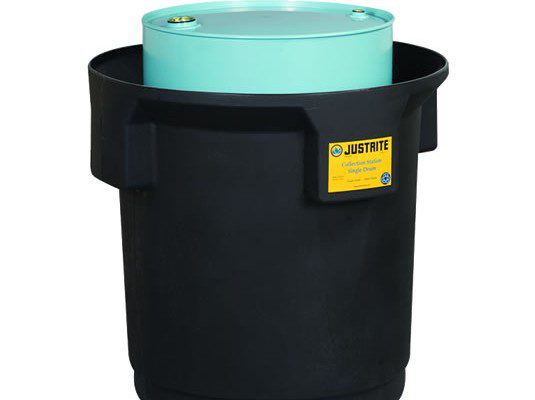 Centros colectores Justrite 28685 (Ex 28268) EcoPolyBlend™ con tapa - Para 1 tambores - Color negro