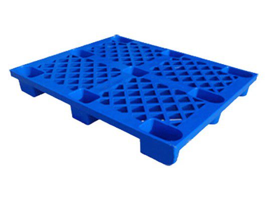 Pallets plásticos 9 patas con superficie rejada