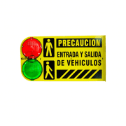 Semáforo para entrada y salida de vehículos