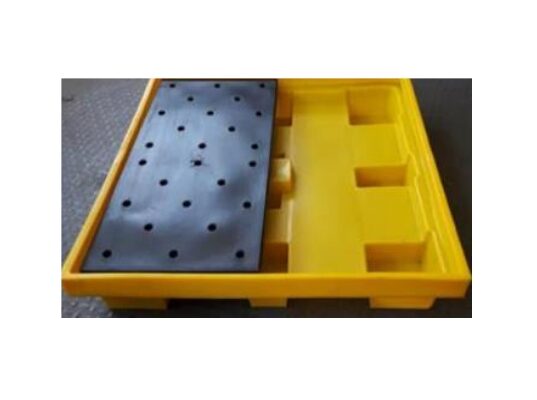 Pallets plásticos 4 tambores bajo piso perforado antiderrame